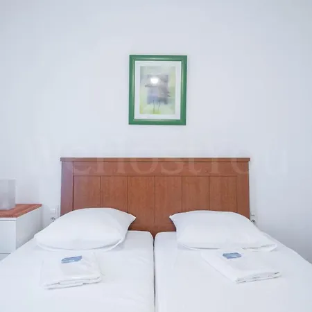 Apartment Spacieux Puig-rom 114, - Wehostyou