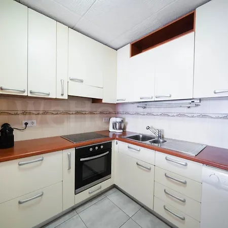 Apartment Spacieux Puig-rom 114, - Wehostyou *
